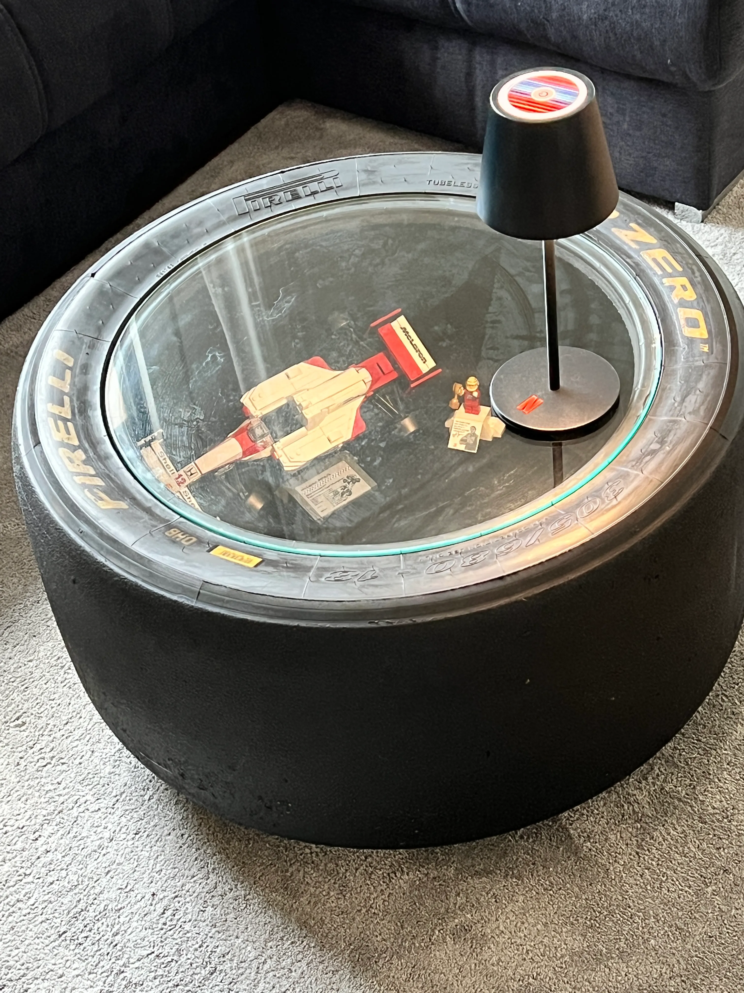 Tavolino Gomma F1